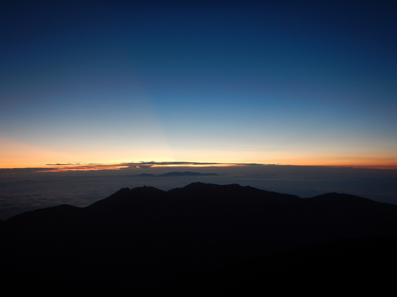 夜明け前の鳳凰三山
